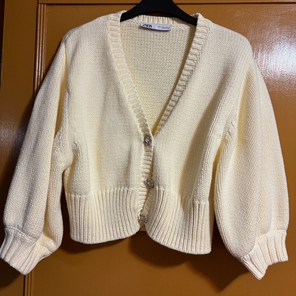 ZARA JEWEL BUTTON KNIT CROP TOP CARDIGAN - Picture 2 of 5